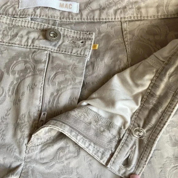 Mac Anouk  Trouser in Taupe - Picture 3 of 8